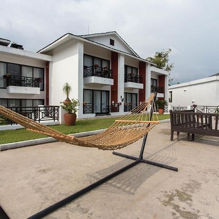 Shangri-La Village Resort, Покхара Экстерьер фото