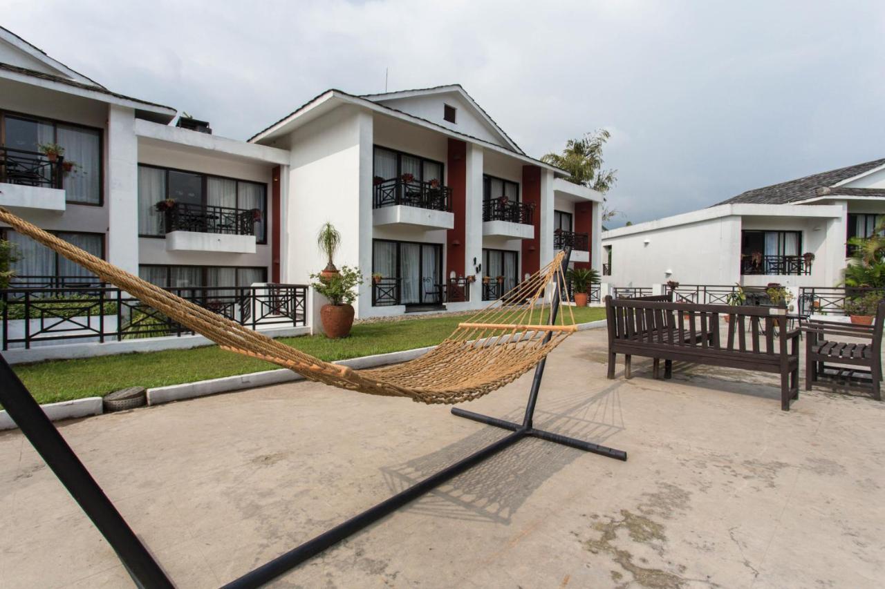 Shangri-La Village Resort, Покхара Экстерьер фото