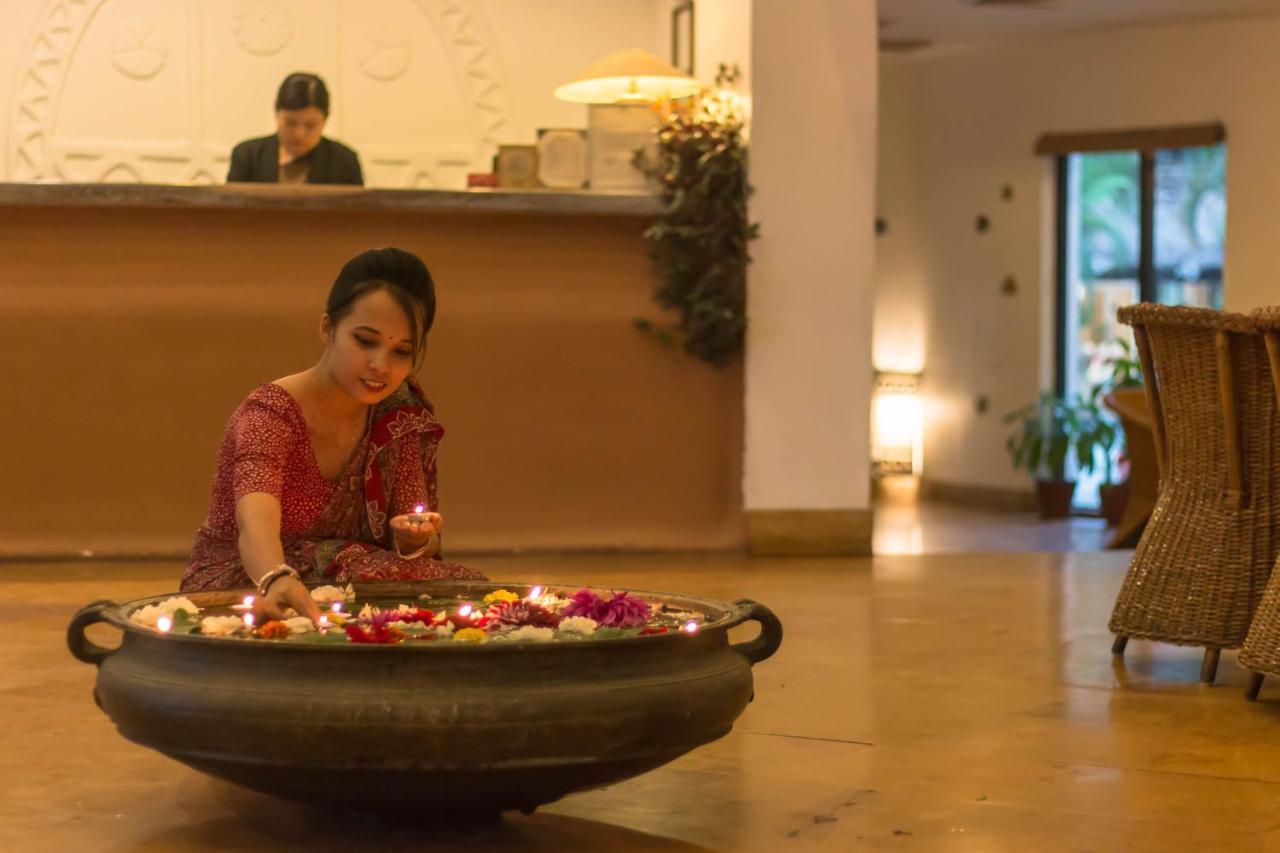 Shangri-La Village Resort, Покхара Экстерьер фото