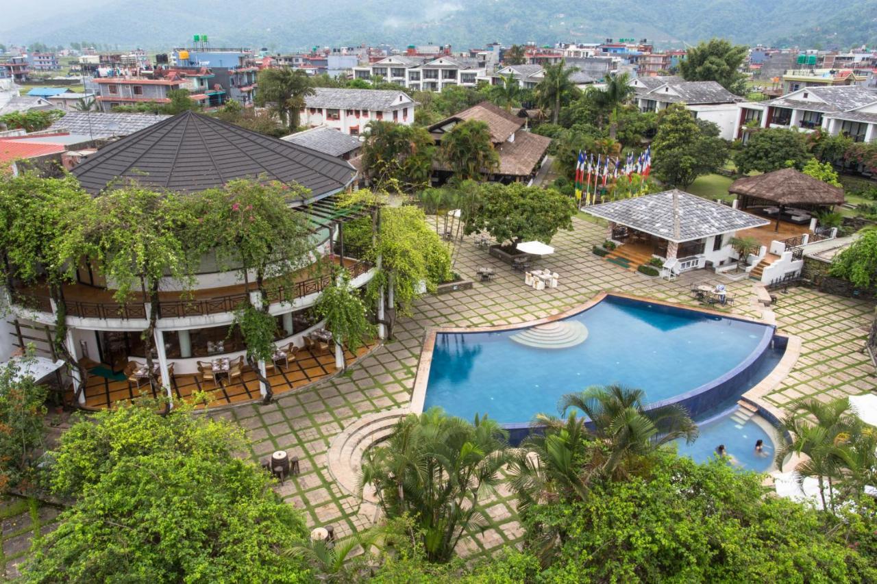 Shangri-La Village Resort, Покхара Экстерьер фото