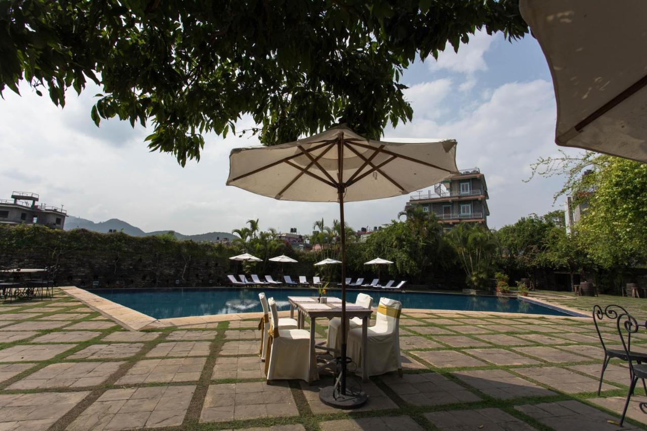 Shangri-La Village Resort, Покхара Экстерьер фото