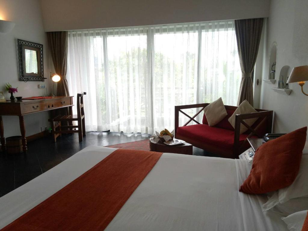 Shangri-La Village Resort, Покхара Экстерьер фото