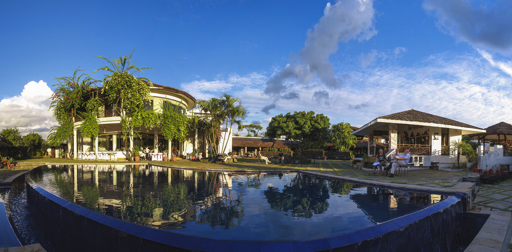 Shangri-La Village Resort, Покхара Экстерьер фото